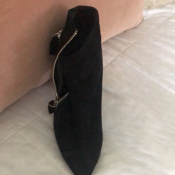 Shoes - Picture 2 of 2